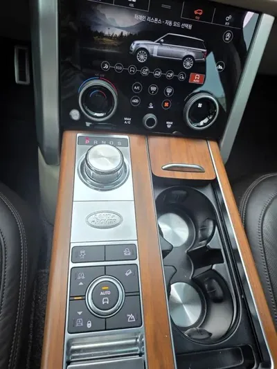 Land Rover Range Rover 2020, 57828 км, за 80490000 KRW - фото 9