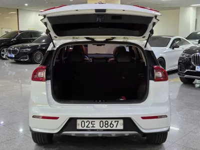 Kia Niro 2017, 189156 км, за 8200000 KRW - фото 19