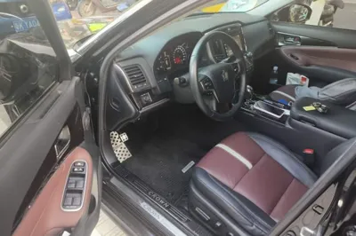 Toyota Crown 2017, 122500 км, за 99148.38 CNY - фото 16