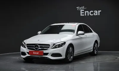 Mercedes-Benz C-Class · 2018 год