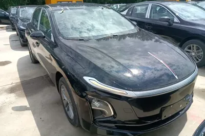 Hongqi E-QM5 2025, 100 км, за 127128.82 CNY - фото 3