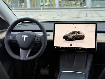 Tesla Model Y 2022, 70000 км, за 148800 CNY - фото 12