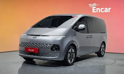 Hyundai Staria · 2023 год