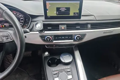 Audi A4L · 2018 год