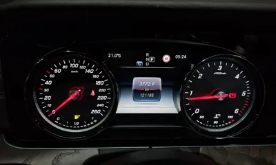 Mercedes-Benz E-Class 2017, 121185 км, за 19500000 KRW - фото 8