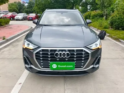 Audi Q3 2022, 54500 км, за 169300 CNY