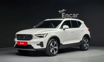Volvo XC40 · 2025 год