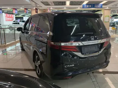 Honda Odyssey 2016, 190000 км, за 60800 CNY