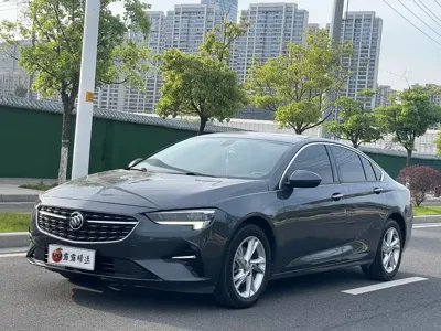 Buick Regal 2020, 80000 км, за 54000 CNY
