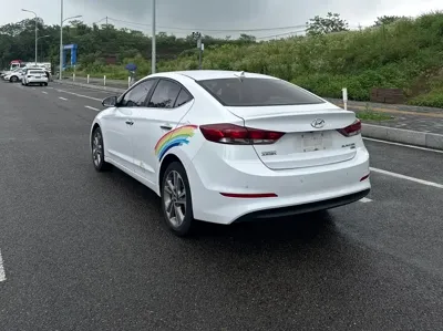 Hyundai Elantra 2019, 80000 км, за 36800 CNY - фото 6