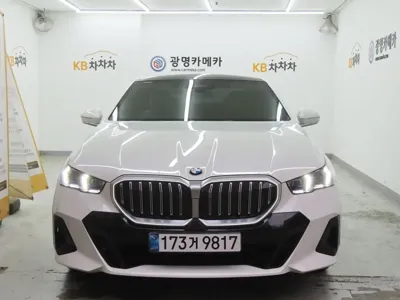 BMW 5-Series · 2024 год