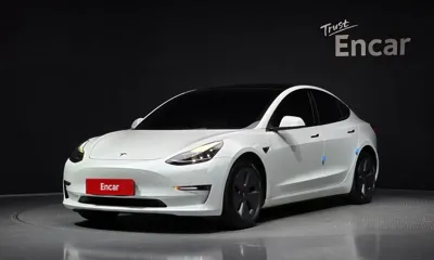 Tesla Model 3 · 2022 год