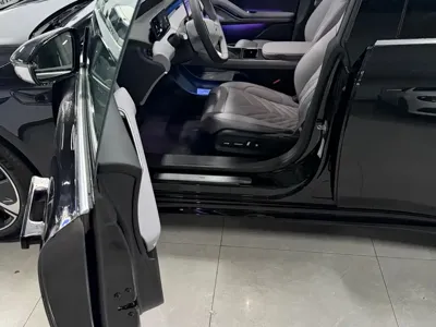 Nio ET5 2026, 700 км, за 216800 CNY