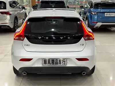 Volvo V40 2016, 50000 км, за 48000 CNY