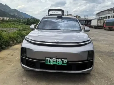 Li Auto Li L8 · 2024 год