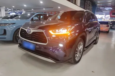 Toyota Highlander · 2022 год
