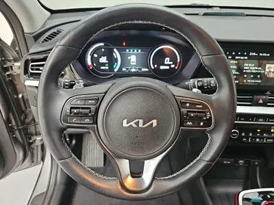Kia Niro 2022, 12285 км, за 26300000 KRW - фото 9
