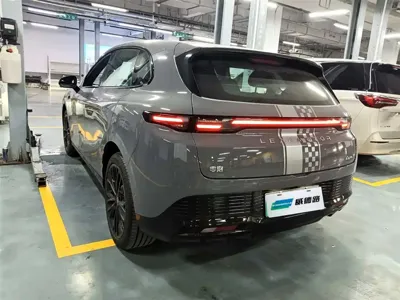 Leapmotor 零跑Lafa5 2025, 11500 км, за 93500 CNY