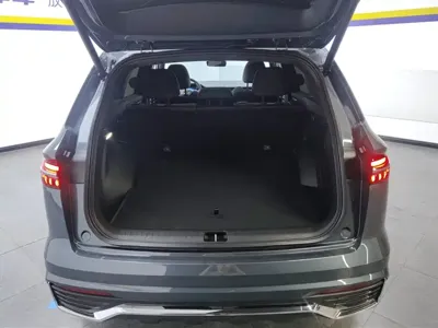 Geely Xingyue L 2024, 24100 км, за 98800 CNY