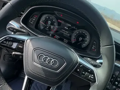 Audi A6L 2023, 90000 км, за 248000 CNY