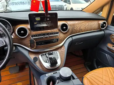 Mercedes-Benz V-Class 2019, 174000 км, за 128800 CNY - фото 16