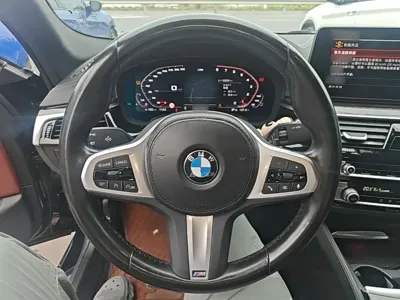 BMW 5 Series 2022, 92200 км, за 178400 CNY - фото 11