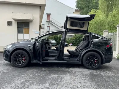 Tesla Model X 2019, 82000 км, за 193800 CNY - фото 16
