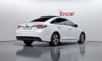 Hyundai Sonata 2016, 134899 км, за 9900000 KRW