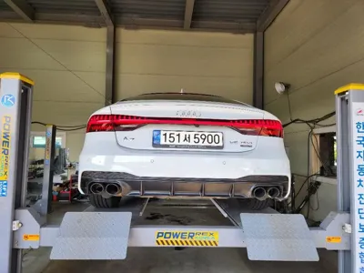 Audi A7 2022, 97124 км, за 45800000 KRW