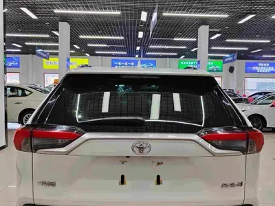 Toyota RAV4 2020, 91600 км, за 96800 CNY