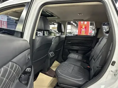 Mitsubishi Outlander 2022, 56000 км, за 83000 CNY - фото 18