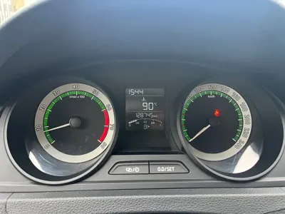 Skoda Rapid Spaceback 2017, 130000 км, за 16800 CNY