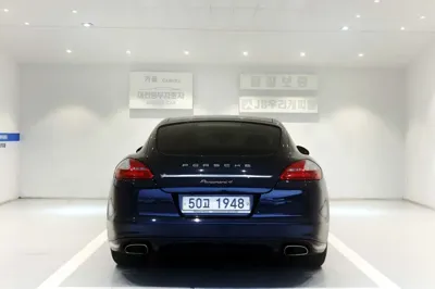 Porsche Panamera 2012, 61000 км, за 27500000 KRW