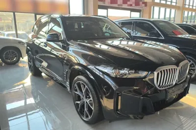 BMW X5 2023, 29700 км, за 451529.4 CNY