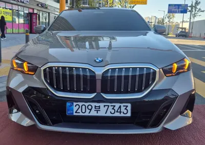 BMW 5-Series 2025, 1800 км, за 39000000 KRW - фото 4