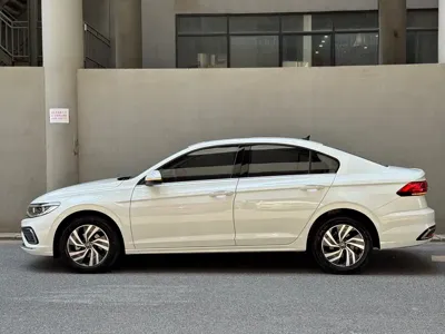 Volkswagen Bora 2023, 29800 км, за 69800 CNY