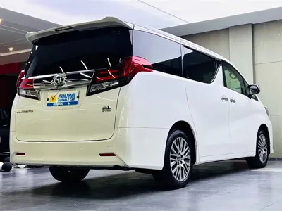 Toyota Alphard 2017, 140000 км, за 375000 CNY
