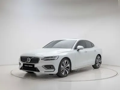 Volvo S60 · 2023 год