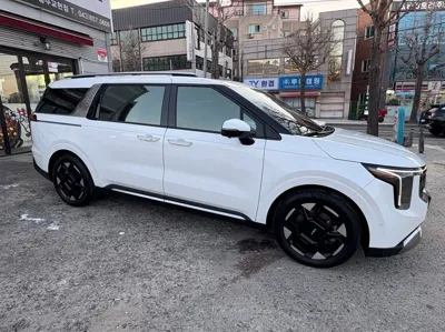 Kia Canival 2025, 40000 км, за 39620000 KRW - фото 2
