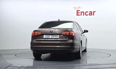 Volkswagen Jetta 2015, 127108 км, за 5400000 KRW