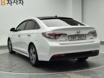 Hyundai Sonata 2015, 129343 км, за 11000000 KRW
