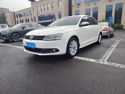 Volkswagen Sagitar · 2014 год