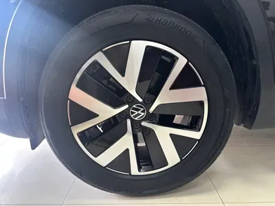 Volkswagen Tayron 2023, 38200 км, за 185799 CNY