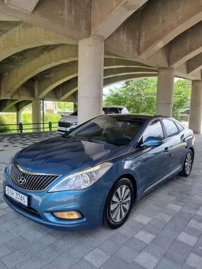 Hyundai Grandeur · 2015 год