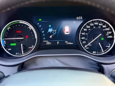 Toyota Sienna 2022, 17995 км, за 48900000 KRW - фото 9
