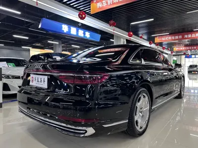 Audi A8 2023, 150000 км, за 599800 CNY - фото 9