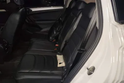 Volkswagen Tiguan L 2019, 65000 км, за 80767.54 CNY - фото 17