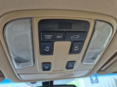 Kia Canival 2017, 261591 км, за 8300000 KRW - фото 17