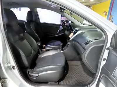 Hyundai Accent 2015, 135929 км, за 4700000 KRW - фото 8