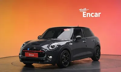 MINI Cooper · 2019 год